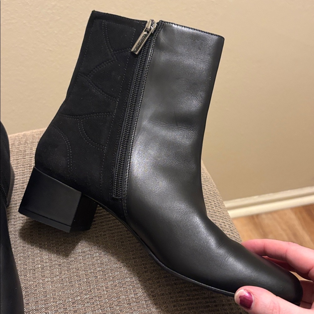 Aquatalia black ankle boots - Picture 3 of 8